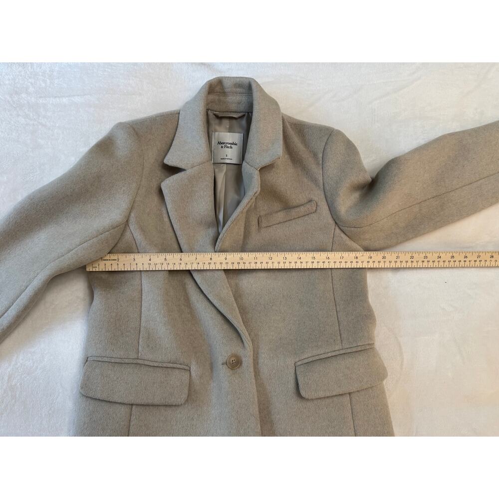 Women's Cream Blazer - Picture 6 of 9